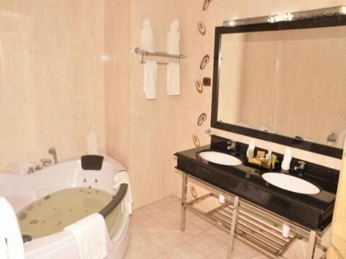 Friendship International Hotel. image 2
